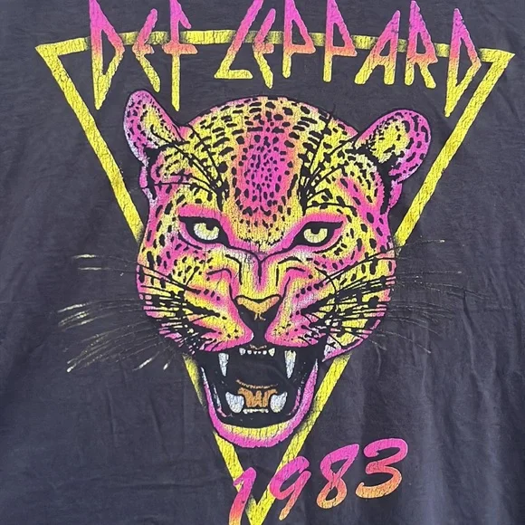 Def Leopard Vintage 1983 design, neon colors Long sleeve shirt men sz L unisex - Picture 1 of 6